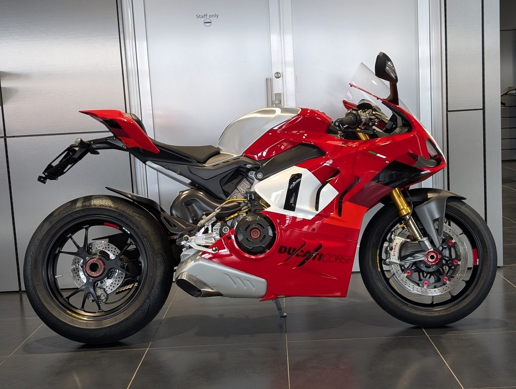 DUCATI | ドゥカティ千葉セントラル